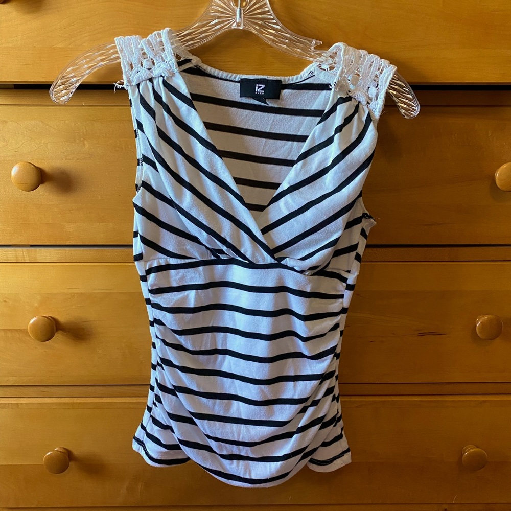 IZ Byer Juniors Extra Small top